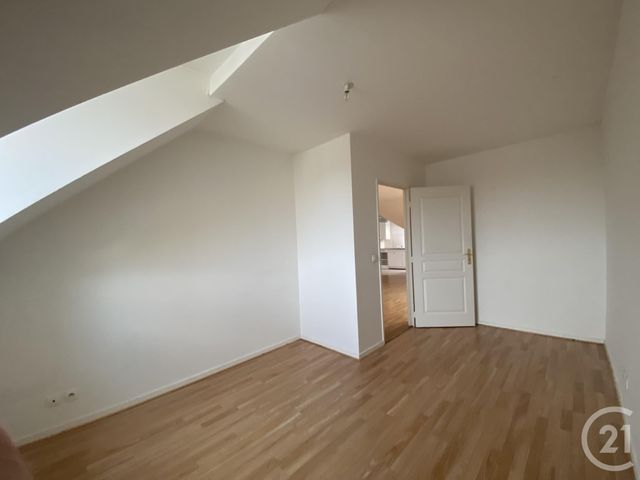 Afficher la photo en grand Appartement F3 à vendre - 3 pièces - 69.55 m2 - ST ARNOULT EN YVELINES - 78 - ILE-DE-FRANCE - Century 21 Ld Immobilier