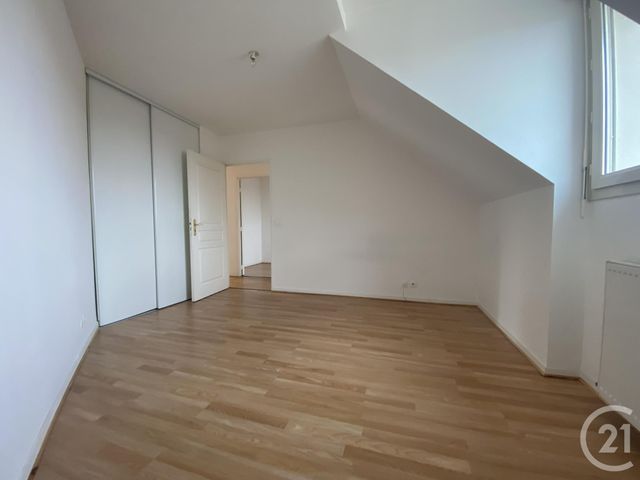 Afficher la photo en grand Appartement F3 à vendre - 3 pièces - 69.55 m2 - ST ARNOULT EN YVELINES - 78 - ILE-DE-FRANCE - Century 21 Ld Immobilier
