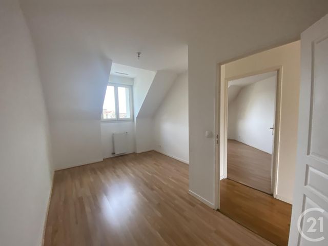 Afficher la photo en grand Appartement F3 à vendre - 3 pièces - 69.55 m2 - ST ARNOULT EN YVELINES - 78 - ILE-DE-FRANCE - Century 21 Ld Immobilier
