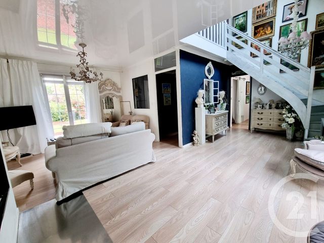 Afficher la photo en grand maison à vendre - 8 pièces - 144.89 m2 - ST ARNOULT EN YVELINES - 78 - ILE-DE-FRANCE - Century 21 Ld Immobilier