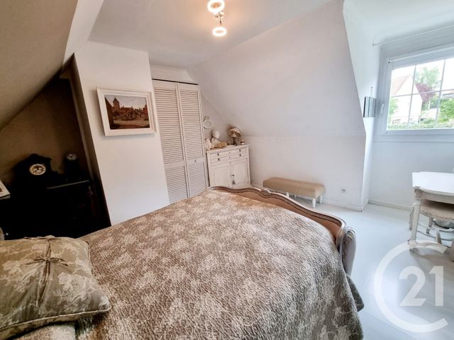 Afficher la photo en grand maison à vendre - 8 pièces - 144.89 m2 - ST ARNOULT EN YVELINES - 78 - ILE-DE-FRANCE - Century 21 Ld Immobilier