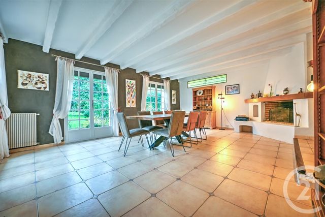 Afficher la photo en grand maison à vendre - 6 pièces - 278.0 m2 - ST ARNOULT EN YVELINES - 78 - ILE-DE-FRANCE - Century 21 Ld Immobilier