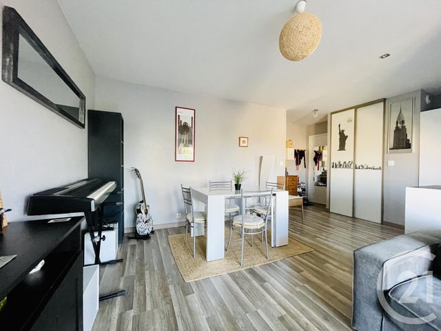 Afficher la photo en grand Appartement F3 à vendre - 3 pièces - 53.46 m2 - ST ARNOULT EN YVELINES - 78 - ILE-DE-FRANCE - Century 21 Ld Immobilier